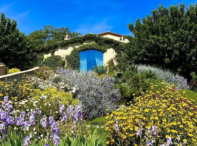 Pecoranera Bed & Breakfast 4*